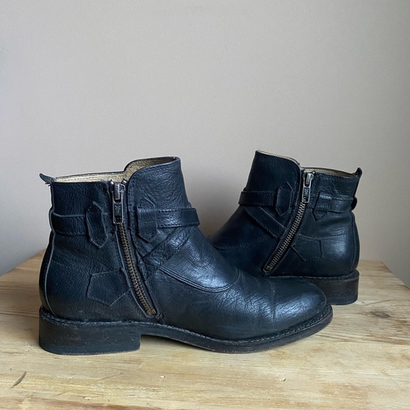 Frye Jayden Cross Strap Leather Boots - Picture 12 of 12